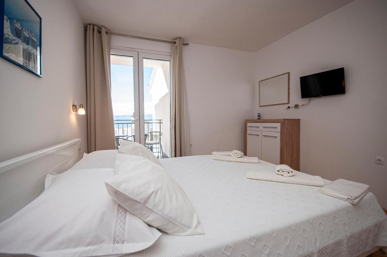 Apartments And Rooms Nikola Omiš Exterior foto